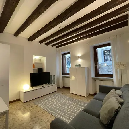 Piazza San Giacomo Luxury Apartament Udine