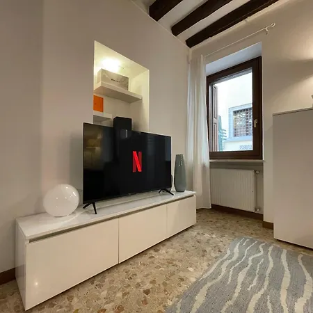 Piazza San Giacomo Luxury * أوديني